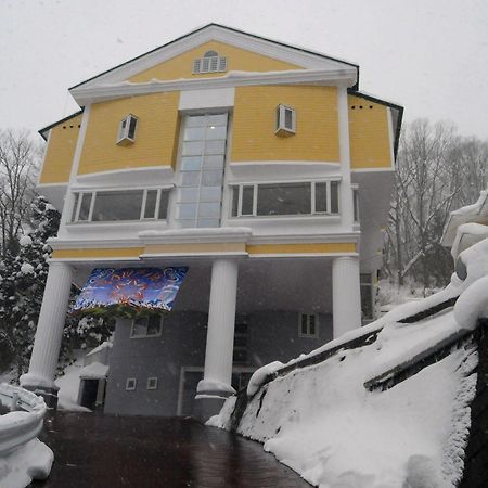 Hotel Bonfire Hakuba Esterno foto